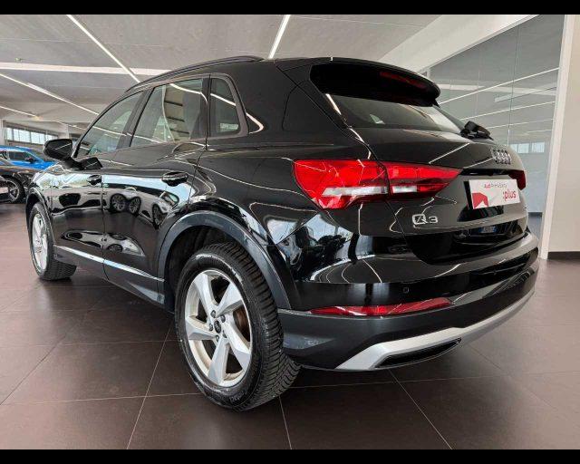 AUDI Q3 35 TDI S tronic Business Advanced