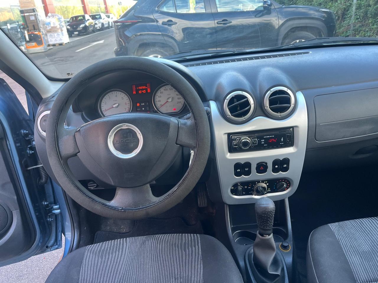 Dacia Sandero 1.2 16V Lauréate 2009 117.000 KM