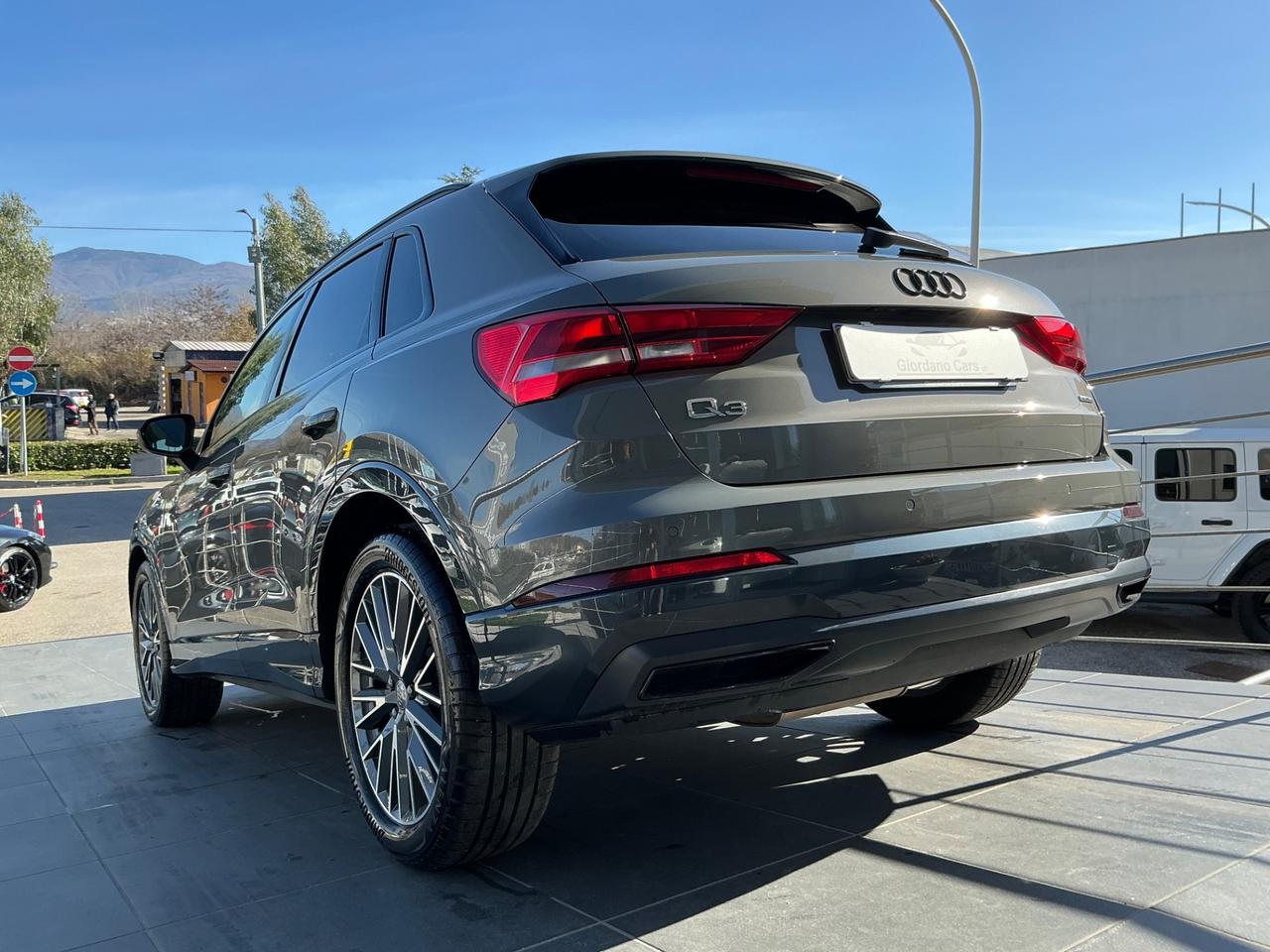 Audi Q3 35 TDI quattro S line edition gancio di traino a scomparsa