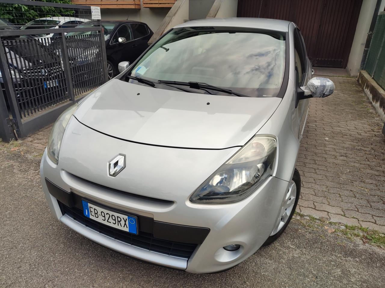RENAULT CLIO DEL 2010 1.2BENZINA MOLTO BELLA