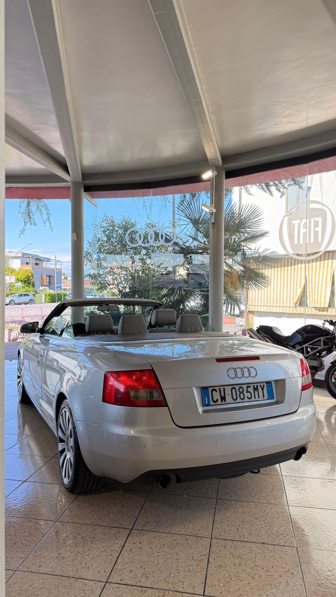 Audi A4 Cabriolet 2.5 V6 TDI cat
