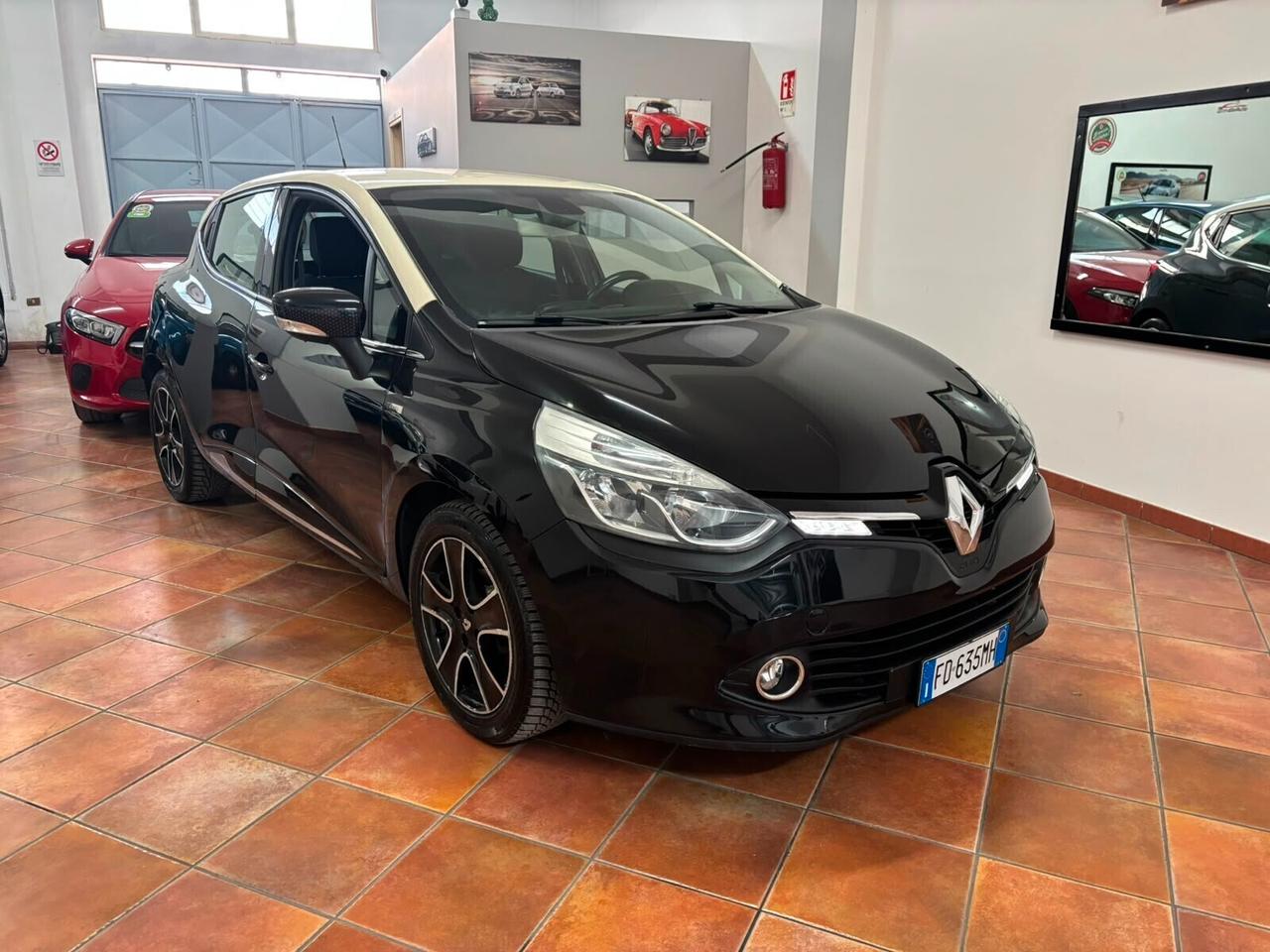 RENAULT CLIO 2016 BI-COLORE AUTOMATICA 1.5 DIESEL