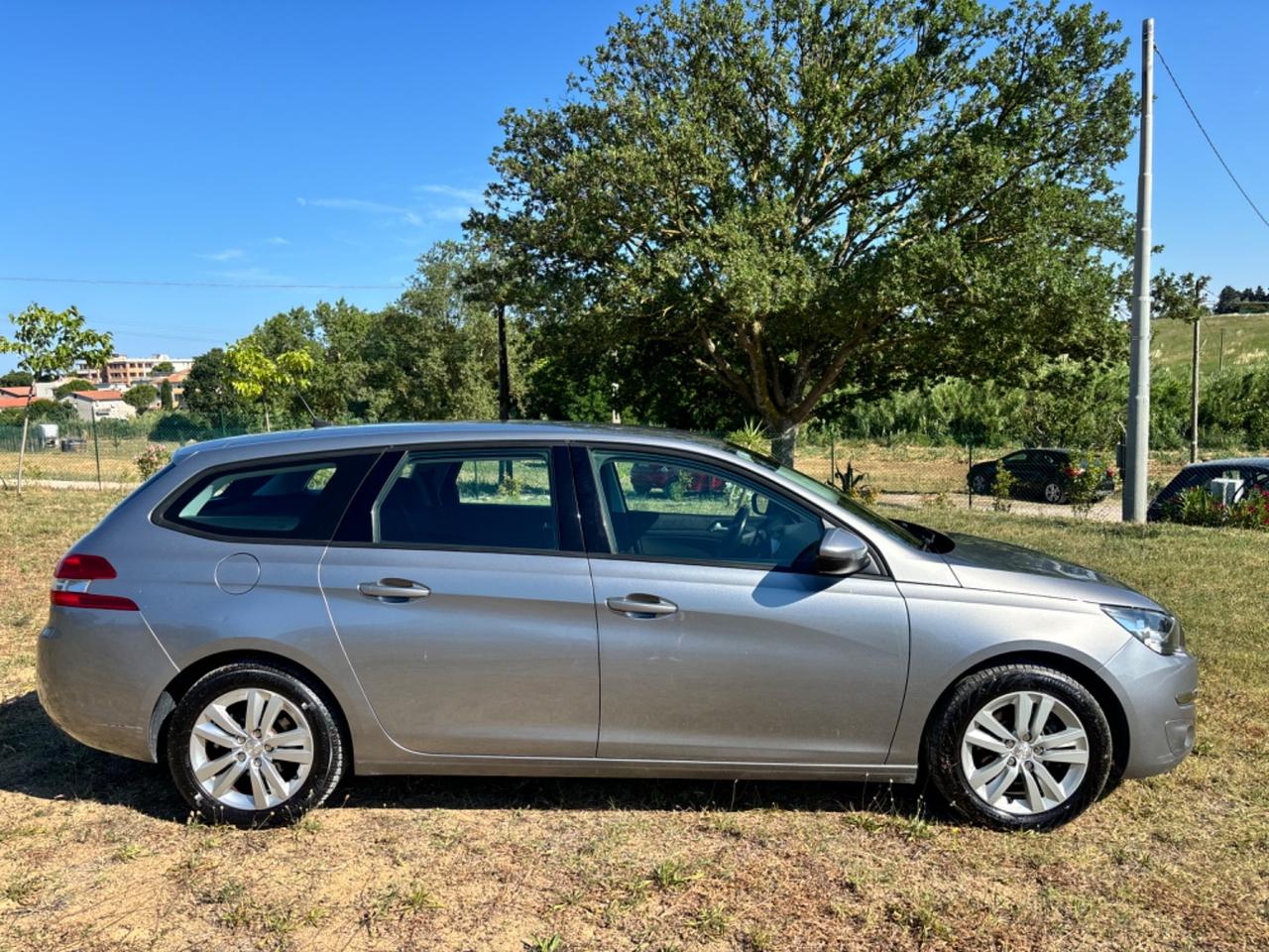 Peugeot 308 BlueHDi 150 S&S SW Allure