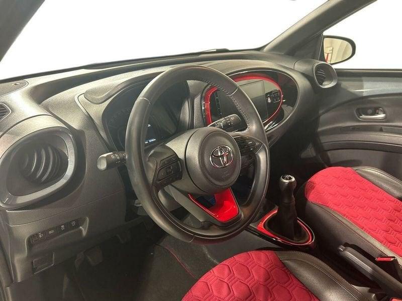 Toyota Aygo X 1.0B (72 CV) Undercover
