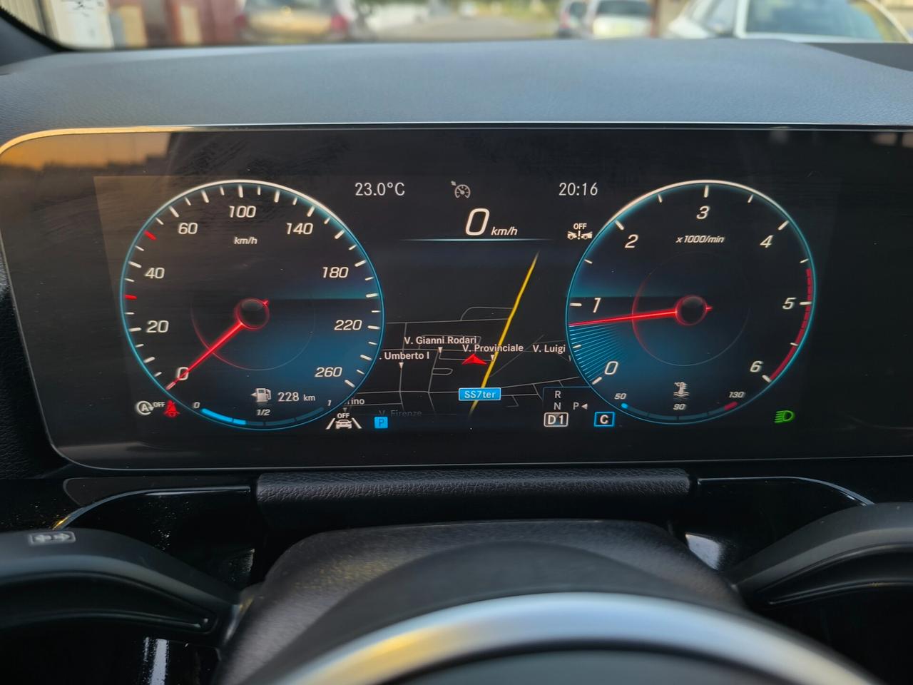 MERCEDES GLA SPORT PLUS 180cdi 09/2022 MOTORE 2.0 MERCEDES