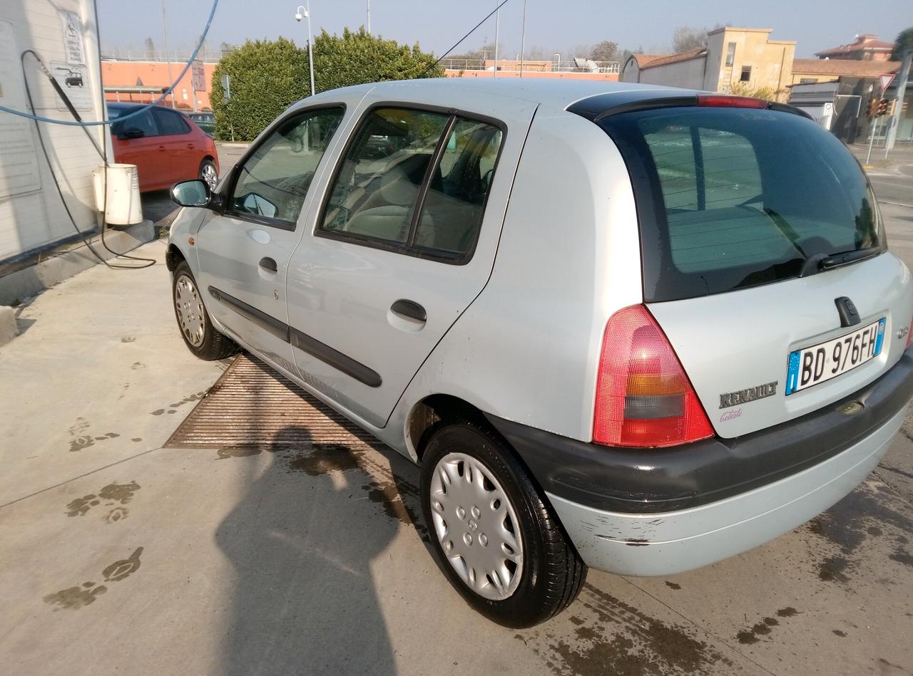 Renault Clio 1.2 cat 5 porte RT