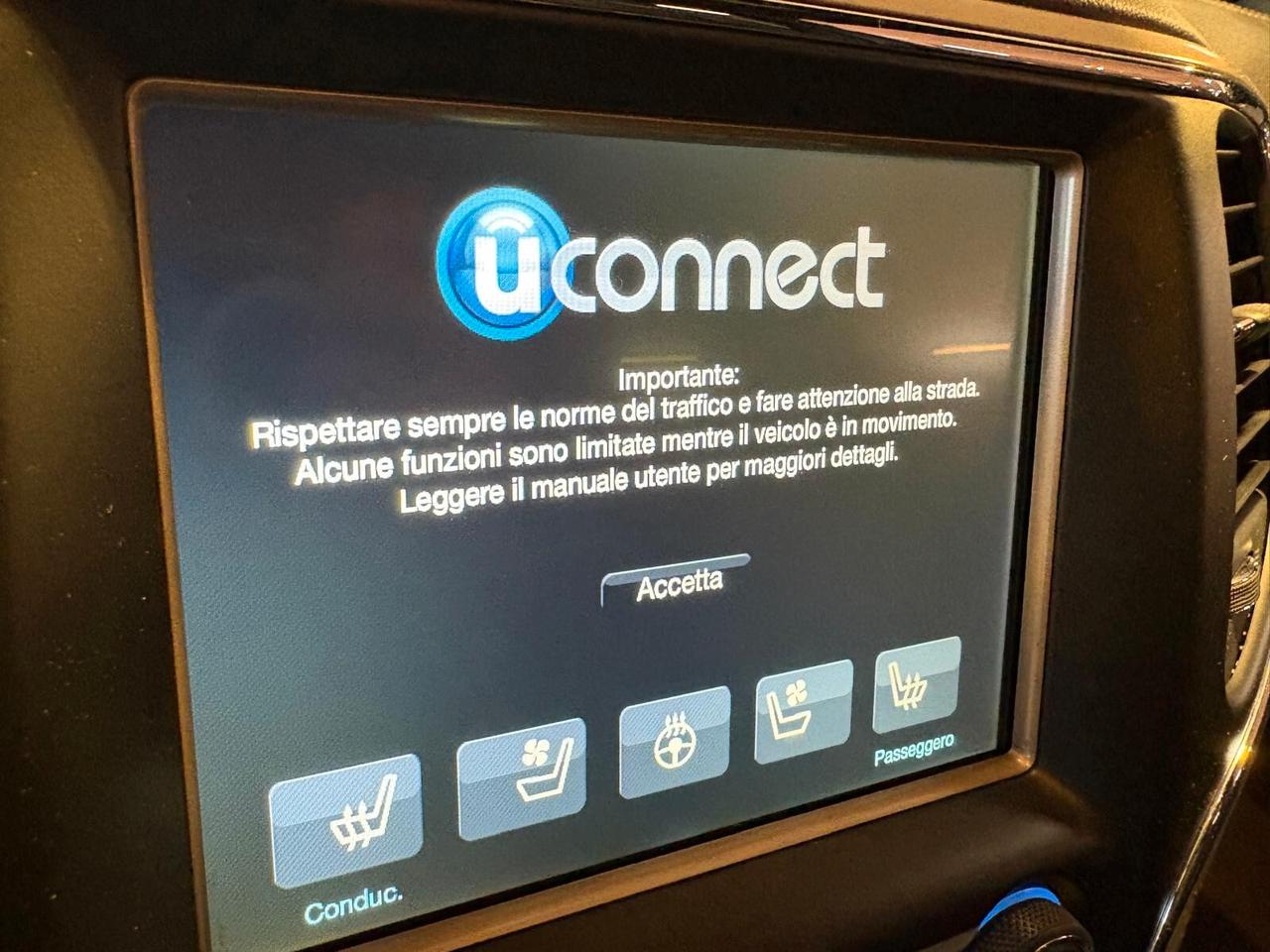 Jeep Grand Cherokee OVERLAND 3.0 V6 CRD Multijet II UNICO PR.