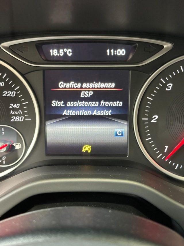 MERCEDES-BENZ A 180 d Sport - 18" - Telecamera - Carplay