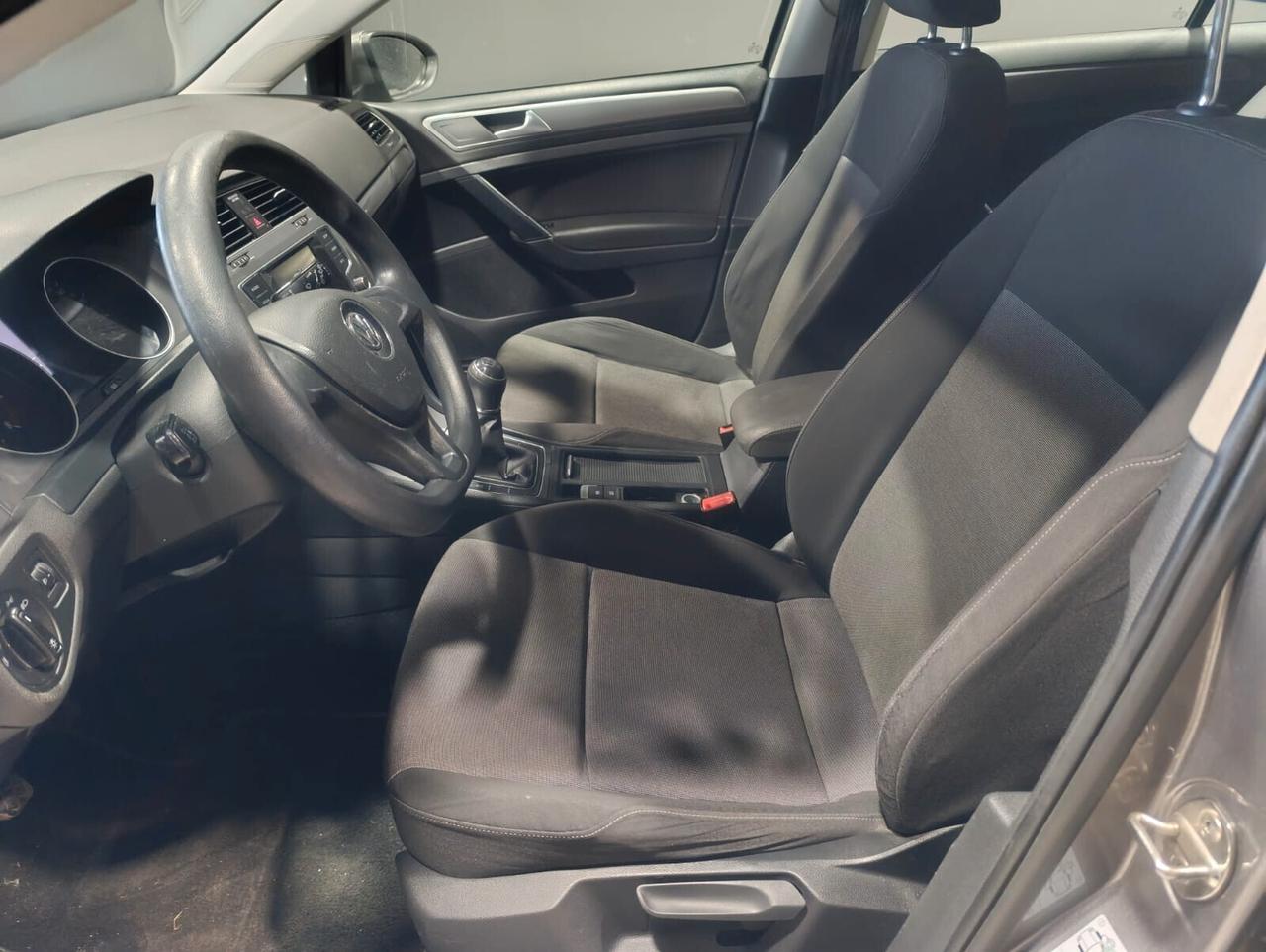 Volkswagen Golf 7 del 2013 - 1200 benzina anche neopatentati -