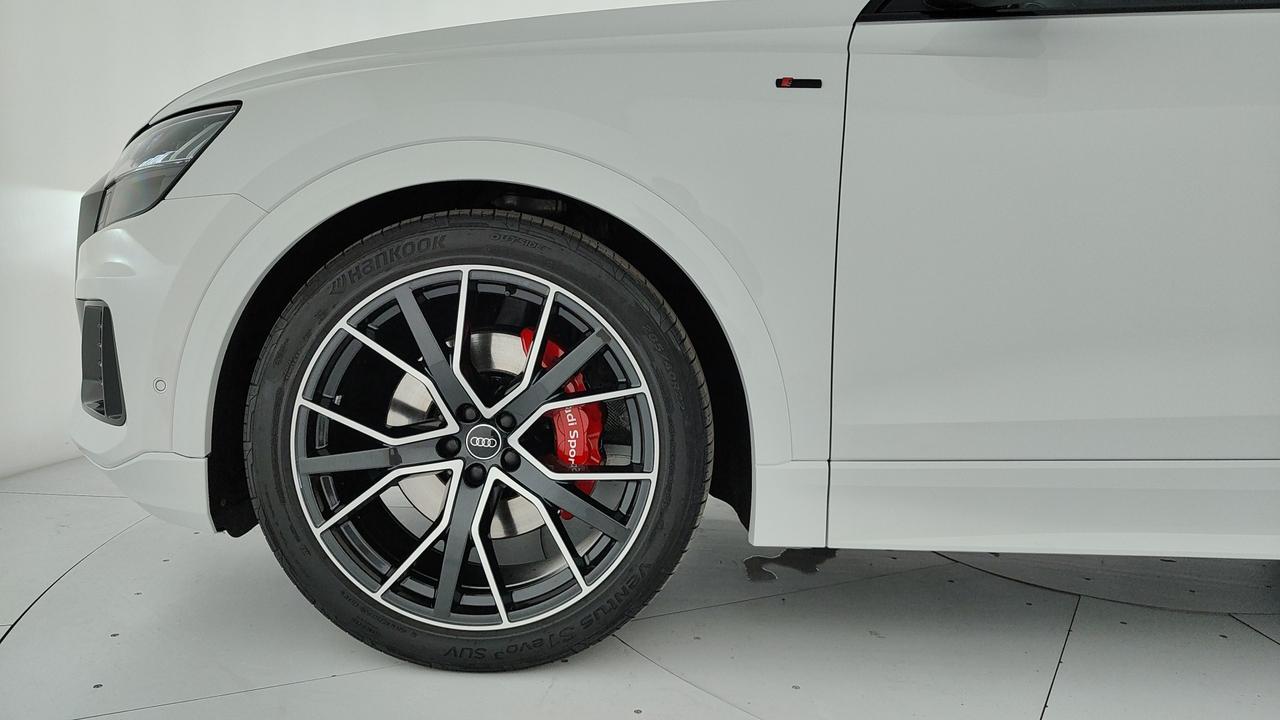 AUDI Q8 55 3.0 tfsi mhev Sport quattro tiptronic