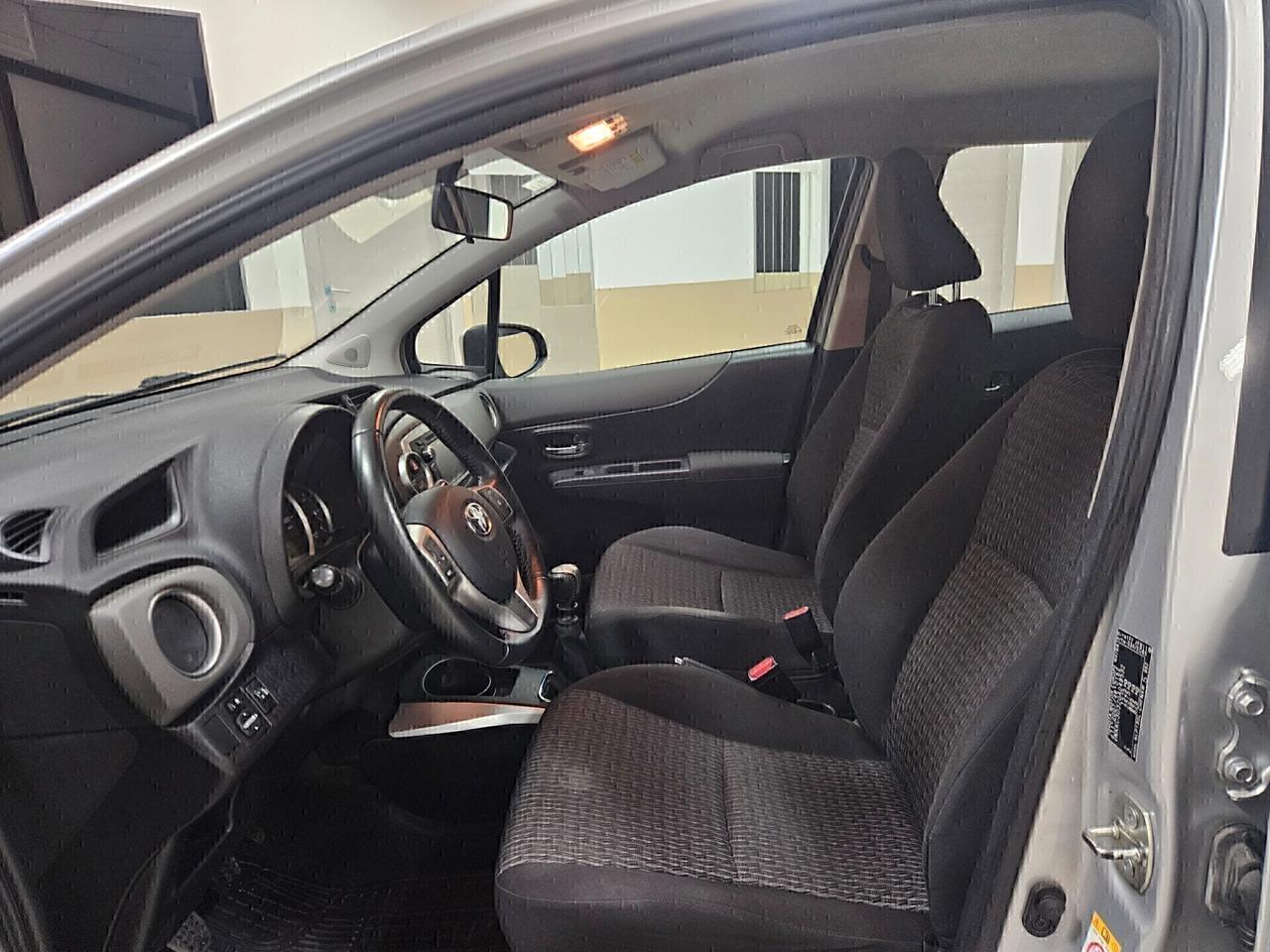 Toyota Yaris 1.4 D-4D 5 porte Lounge