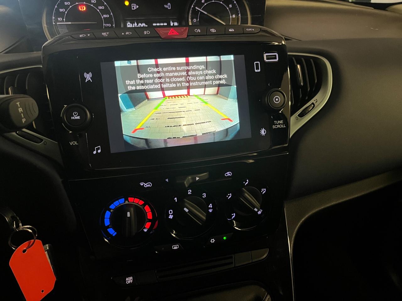 Lancia Ypsilon 1.0 FireFly 5 porte S&S Hybrid Platino