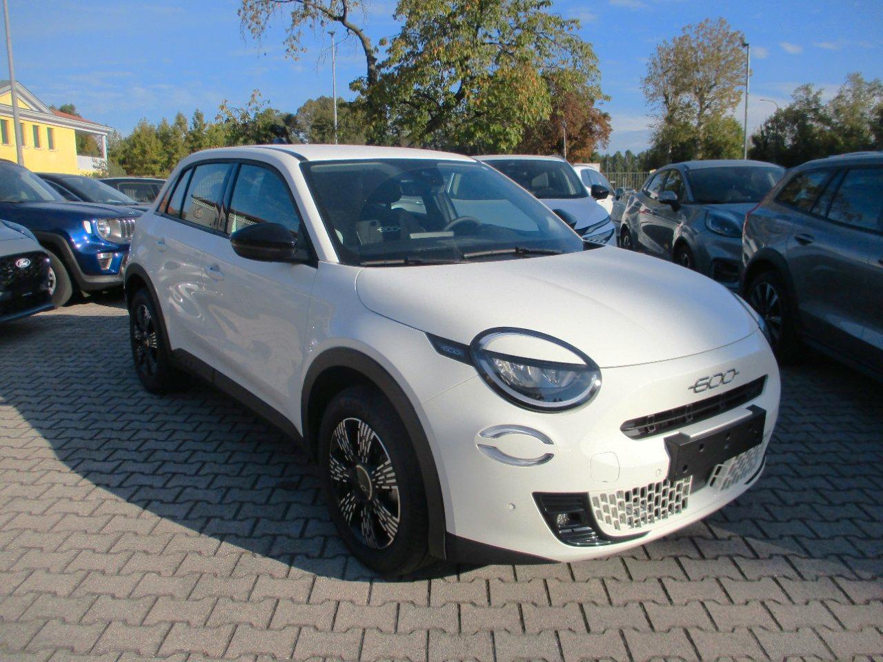 Fiat 600 1.2 hybrid Icon 145cv auto CarPlay/Navi/Camera