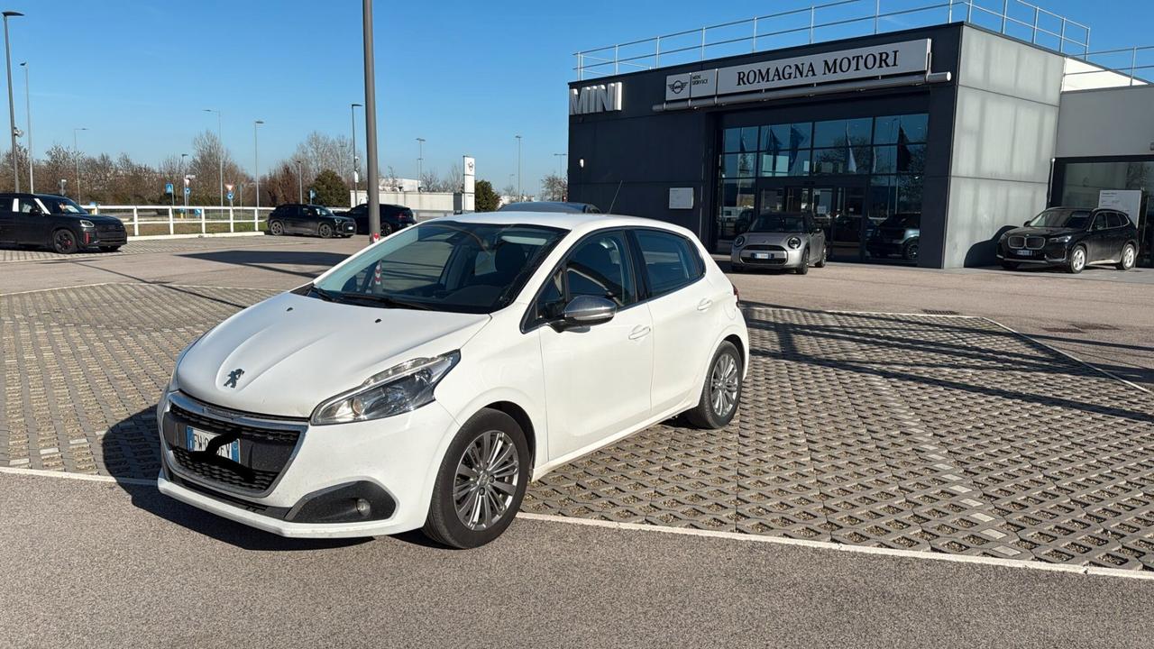 Peugeot 208 PureTech 82 5 porte Allure