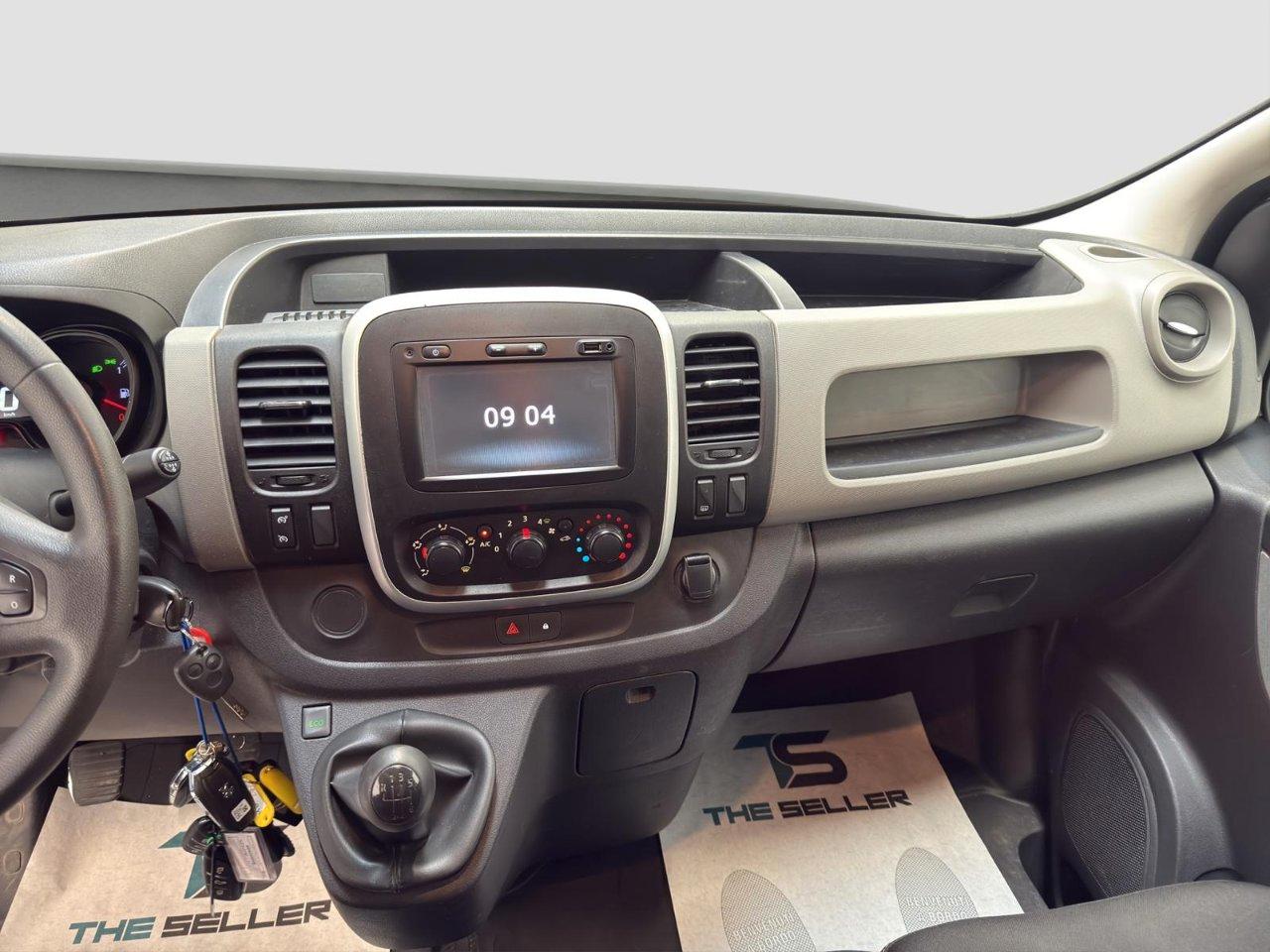 RENAULT Trafic T27 1.6 dci 120cv L1H1 E6