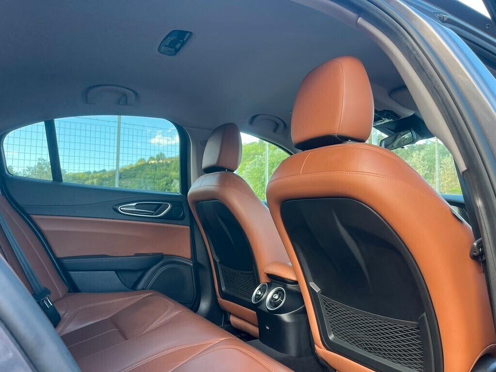 Alfa Romeo Giulia 2.2 Turbodiesel 136 CV AT8 Super