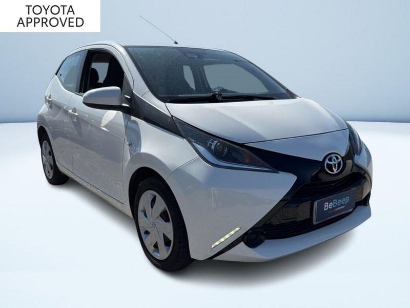 Toyota Aygo 1.0 X-PLAY 5P M-MT