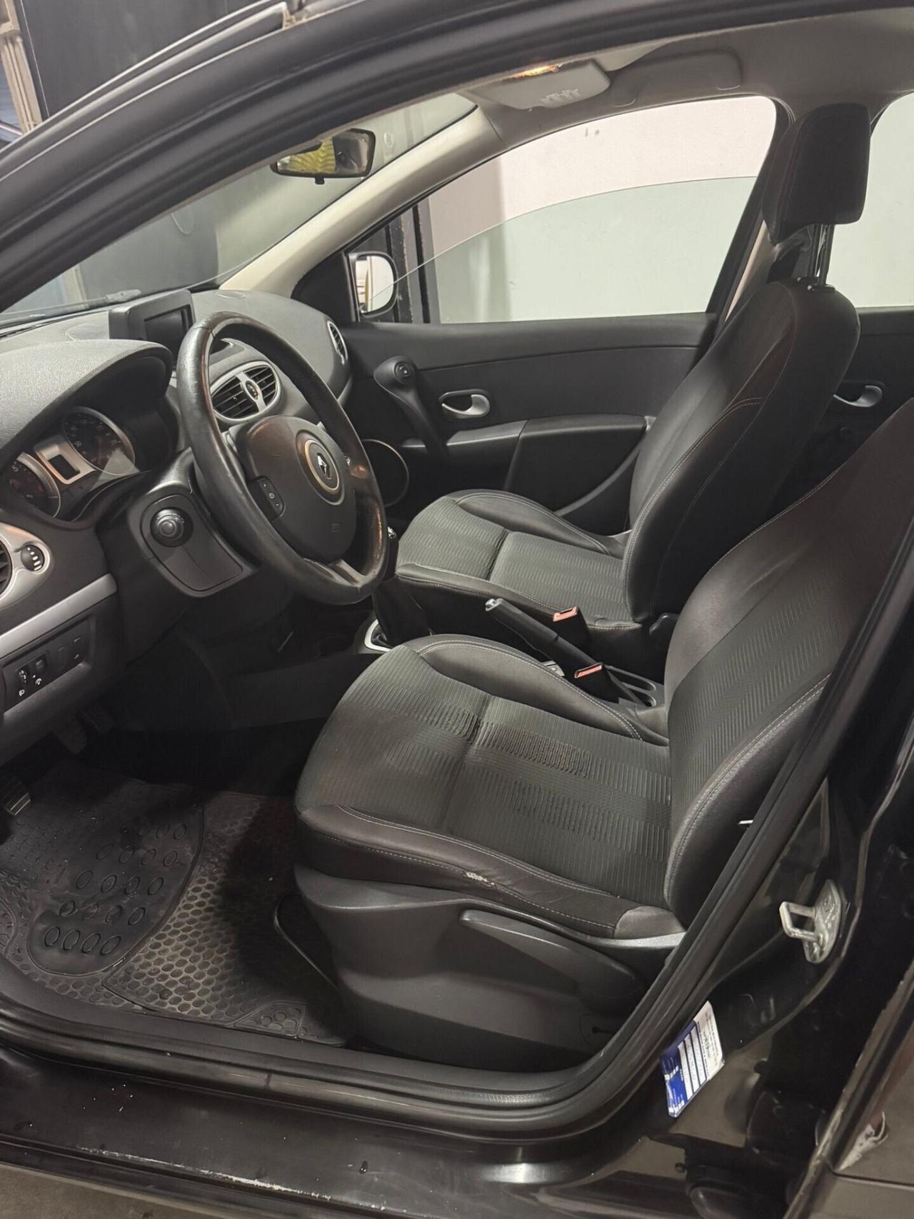 Renault Clio 1.2 16V 5 porte 2010