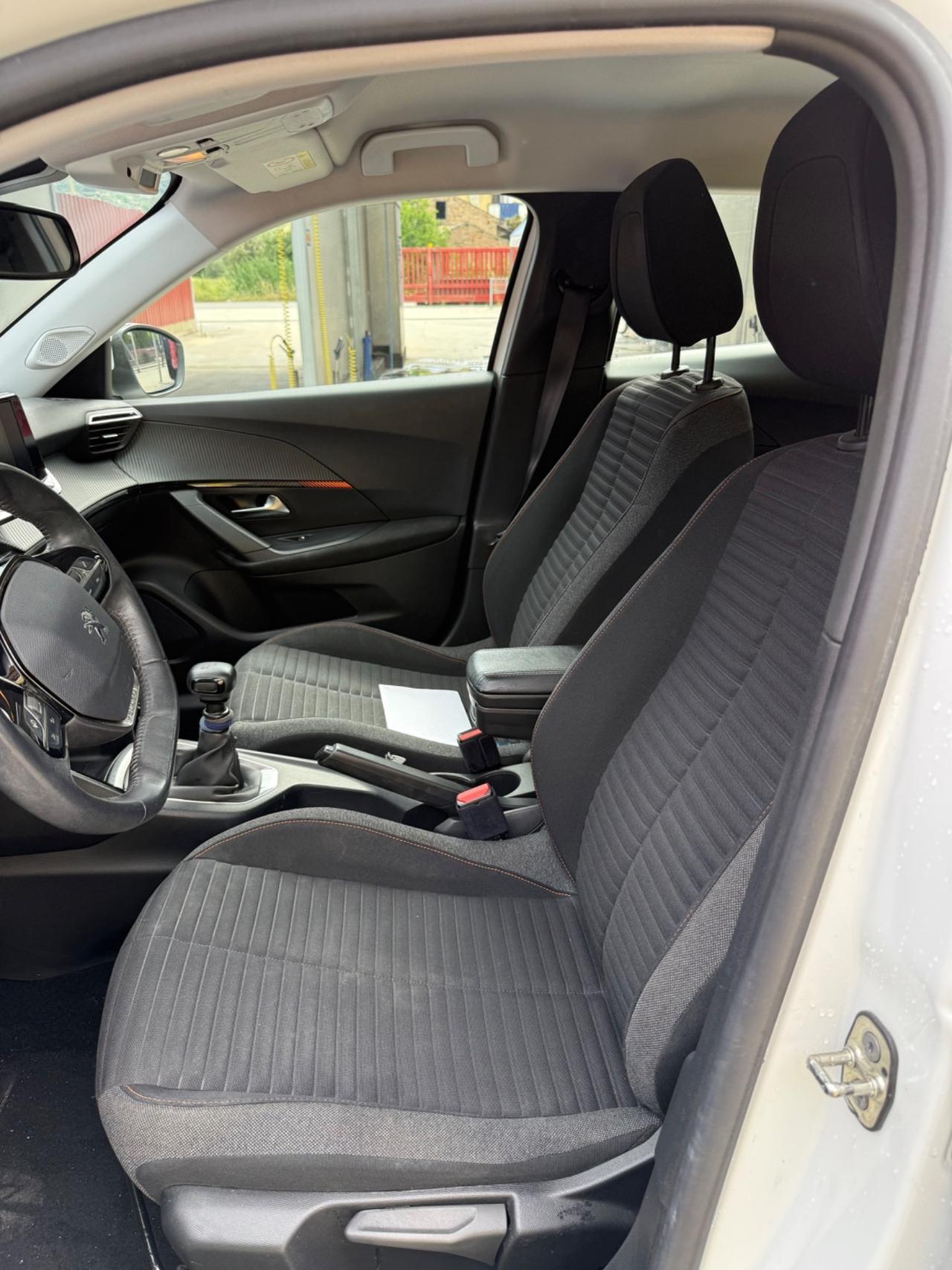 Peugeot 2008 BlueHDi 110 S&S Allure Pack