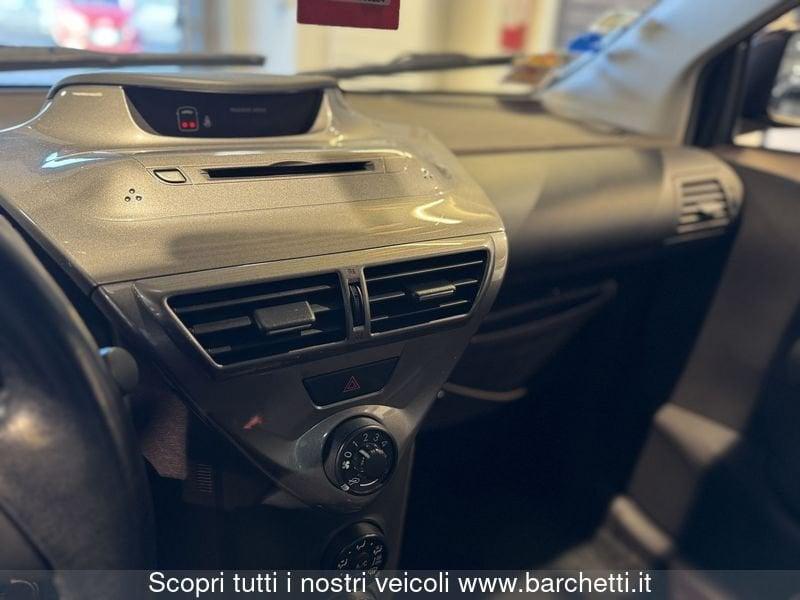 Toyota iQ iQ 1.0 Sol