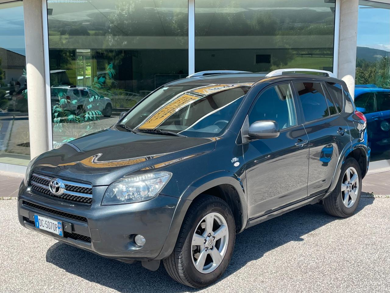 Toyota RAV 4 RAV4 2.2 D-4D 177 CV Luxury 4X4