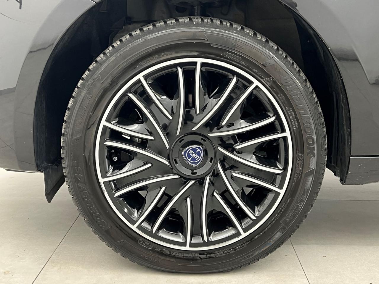 LANCIA Ypsilon III 2015 Ypsilon 1.0 firefly hybrid Gold s&s 70cv