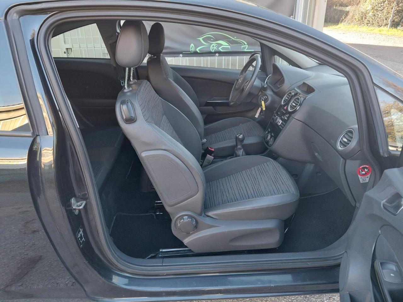 Opel Corsa 1.2 benzina UNICO PROPRIETARIO (Neopatentati)