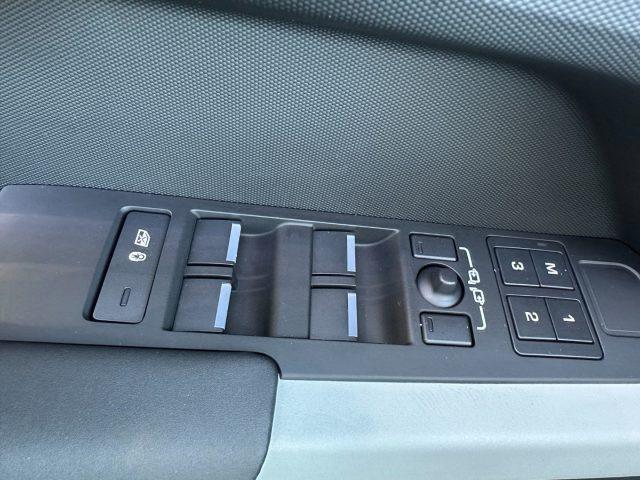 LAND ROVER Defender 110 3.0D I6 SE AUTOCARRO N1 PREZZO NETTO