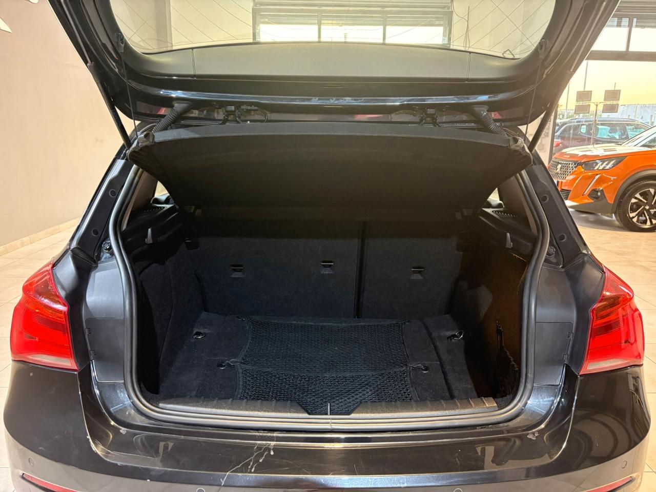 Bmw 116d 5p. Advantage