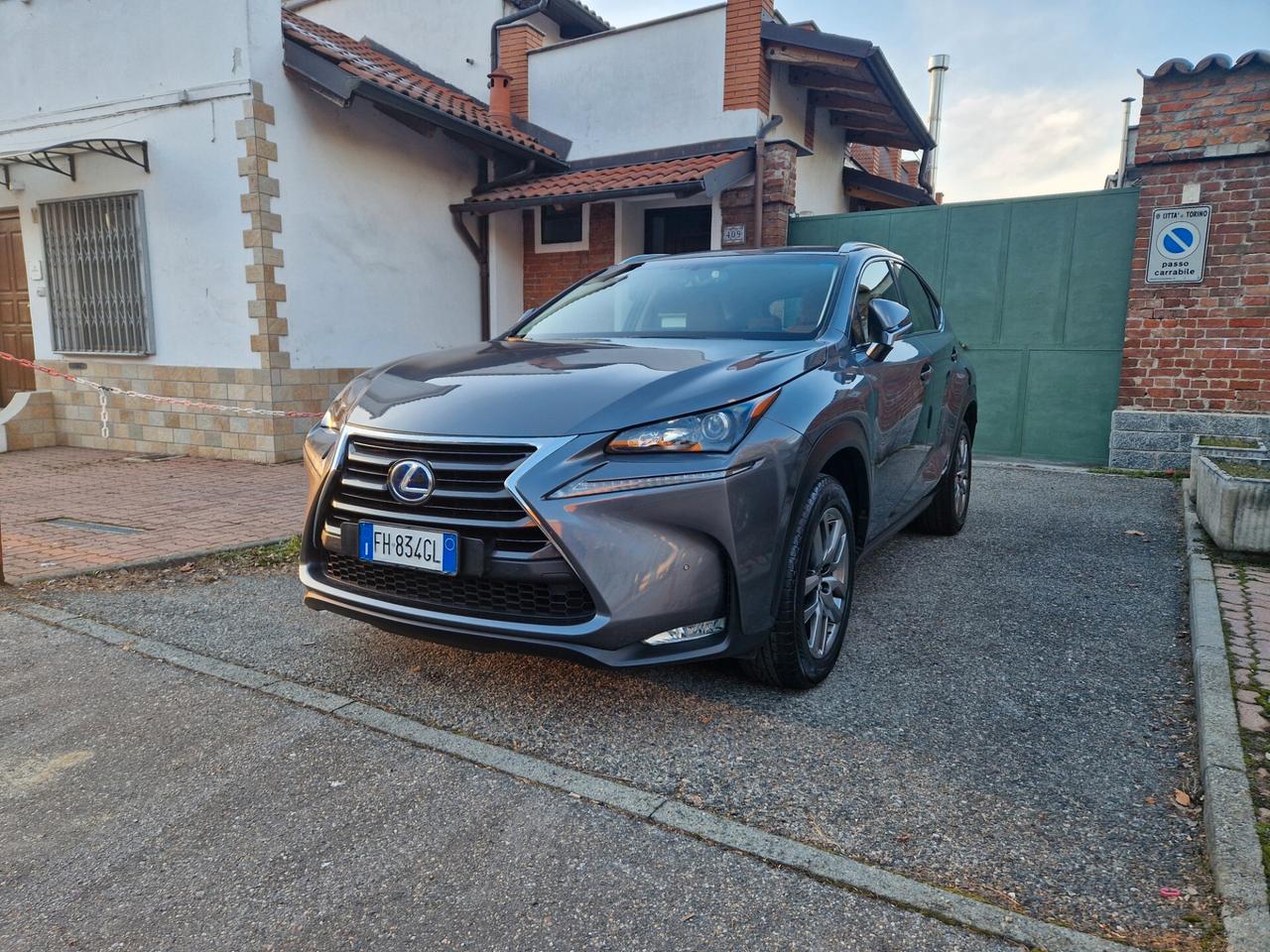 Lexus NX 300 hybrid 2.5 155CV AUTOMATICA, Telecamera, Sensori
