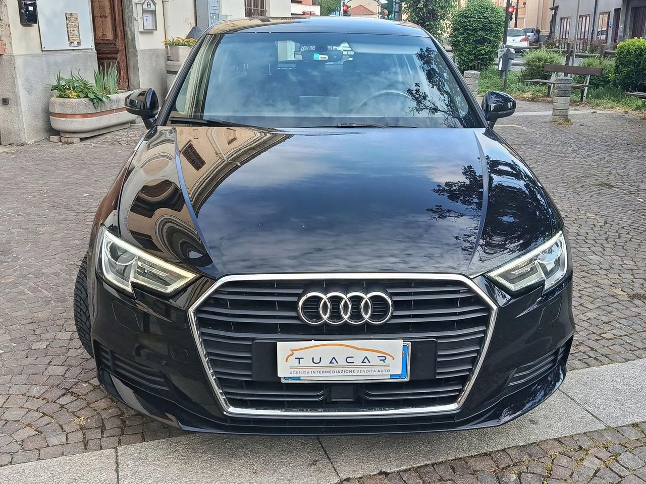 Audi A3 Business 1.6 30 TDI #10427