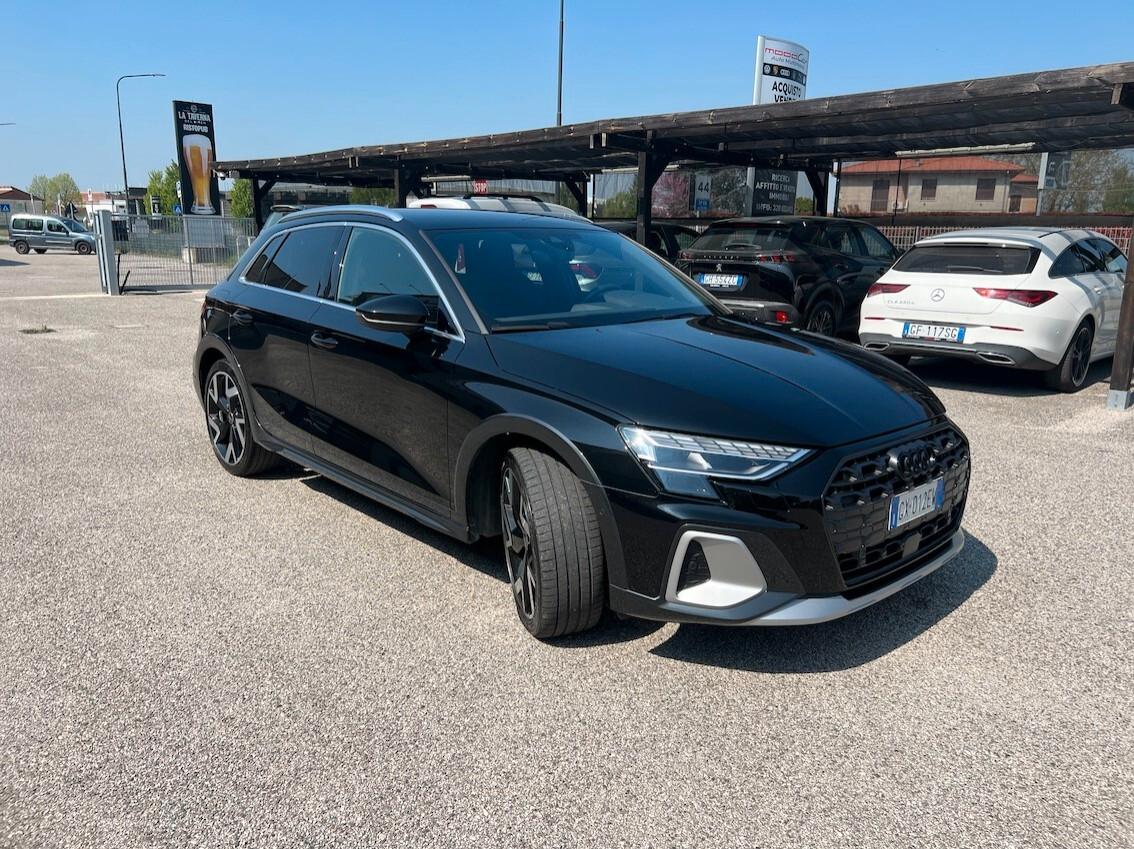 Audi A3 allstreet 35 2.0 tdi 150cv s-tronic Unico Proprietario FULL OPTIONAL