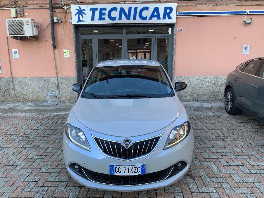 Lancia Ypsilon 1.0 FireFly 5 porte S&S Hybrid Ecochic Gold