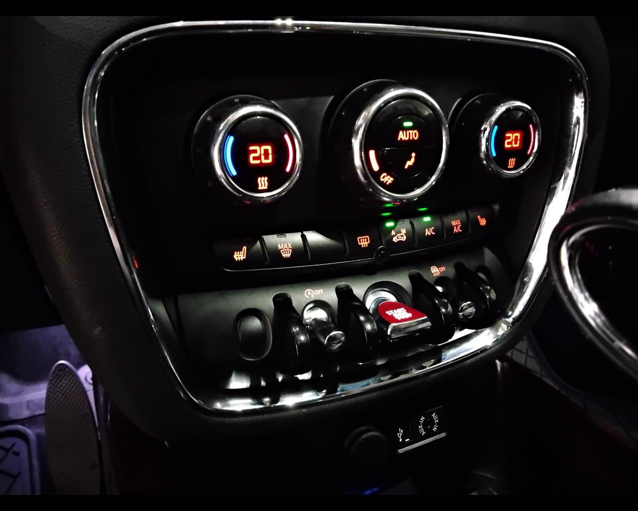 MINI Mini IV F54 2016 Clubman - Mini Clubman 2.0 Cooper D Hype au