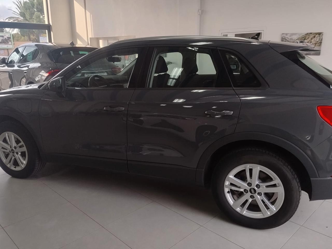 Audi Q3 SPB 45 TFSI e S tronic Business Plus