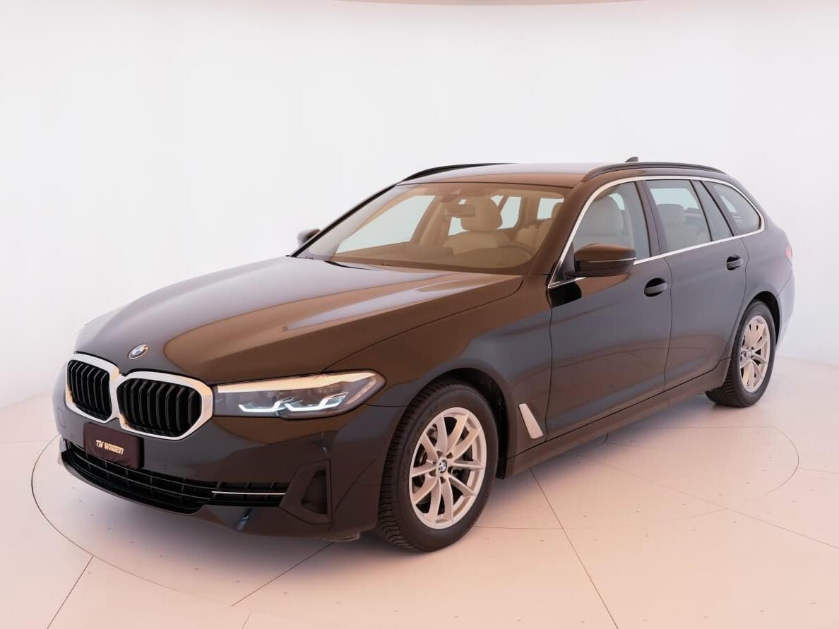 BMW 518d Touring mhev 48V auto