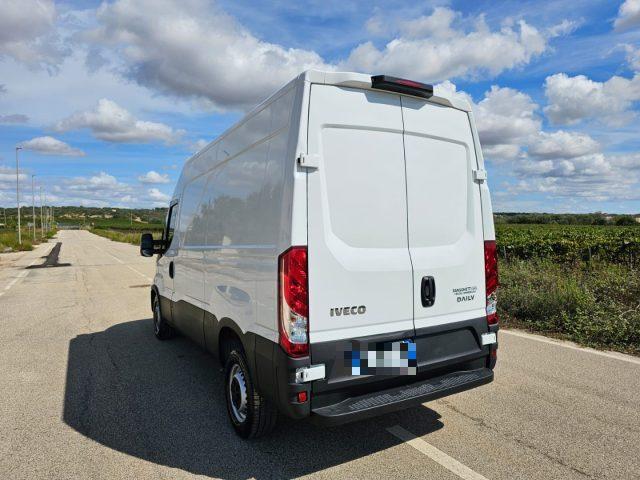 IVECO Daily 33S12V 2.3 HPT PM-TM Furgone