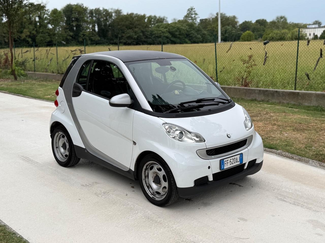 Smart ForTwo 1000 45 kW MHD coupé pure