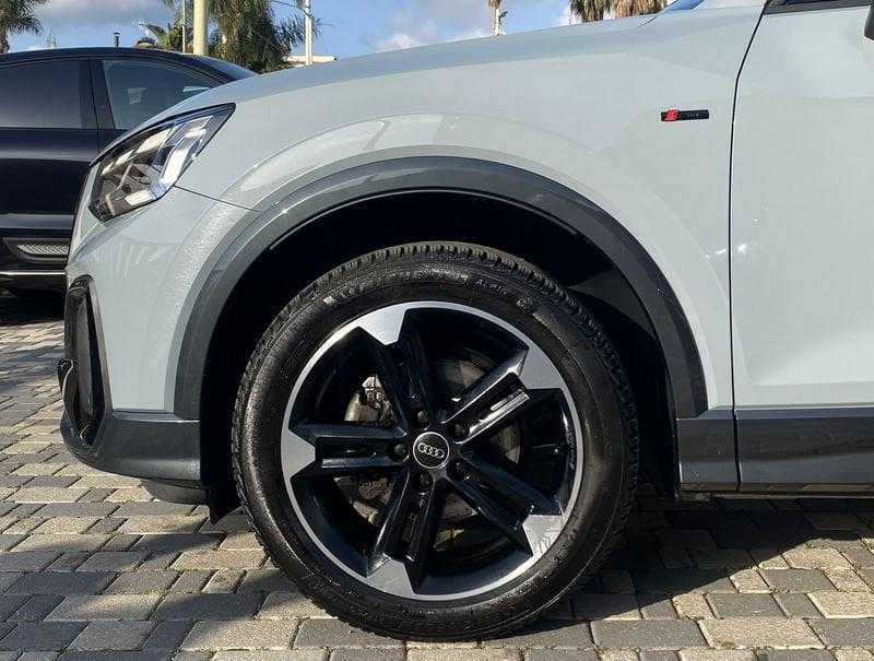 Audi Q2 S Line interno ed esterno 2.0 TDI 116CV s-tronic 30