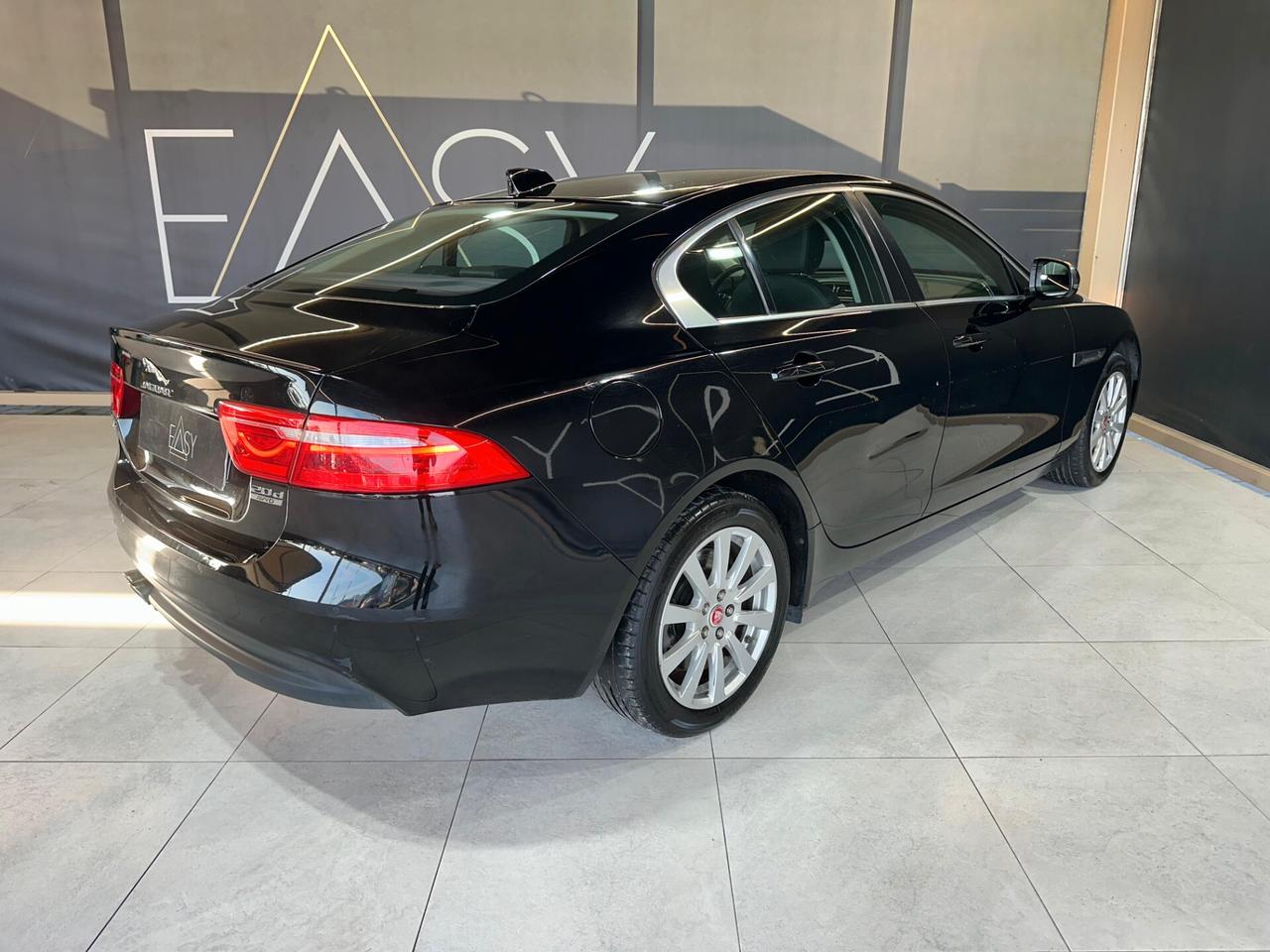 Jaguar XE 2.0 D 180 CV Prestige