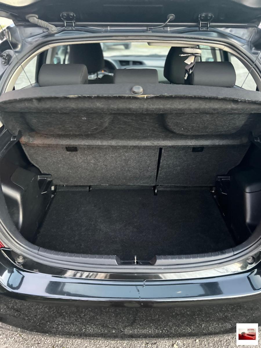 TOYOTA - Yaris - 1.0 5 porte Lounge