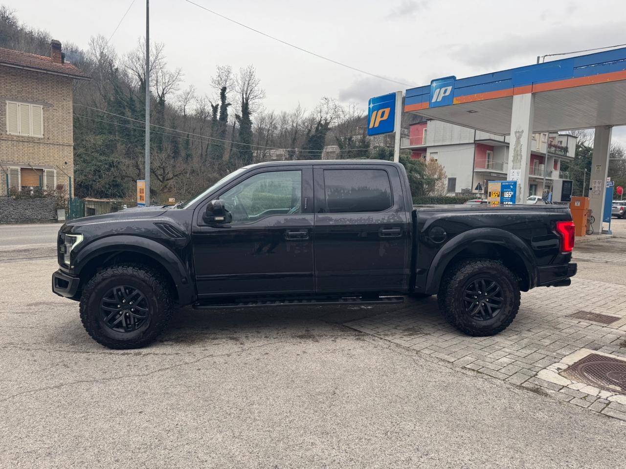 Ford F 150 RAPTOR no ranger