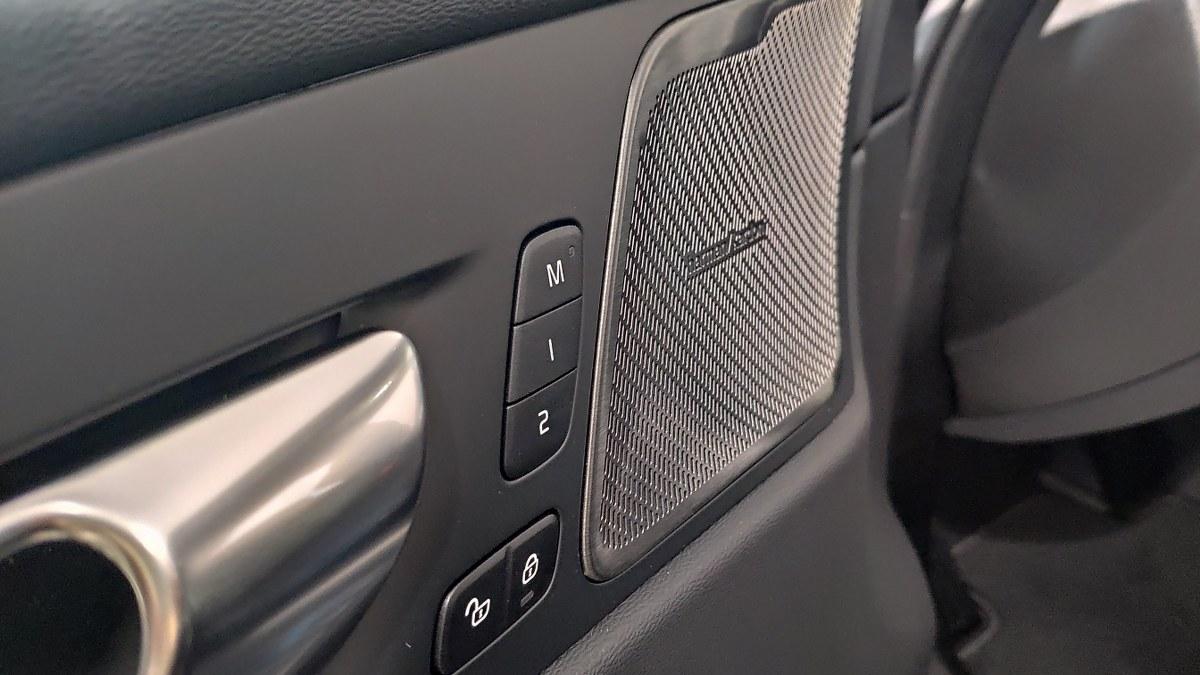 VOLVO Xc60 T6 Plug-In Hybrid Awd Autom. Plus Black Edition