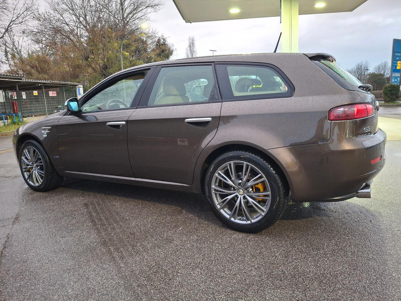 Alfa Romeo 159 1.9 JTDm 16V Sportwagon-COMMERCIANTI-