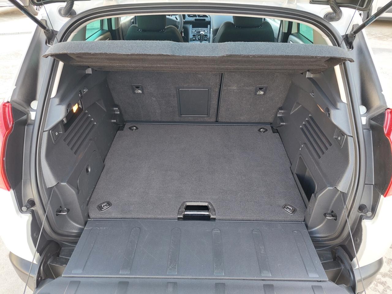 Peugeot 3008 1.6 HDi 110CV cambio robotizzato