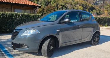 Lancia Ypsilon 1.2 69 CV 5 porte CON GARANZIA
