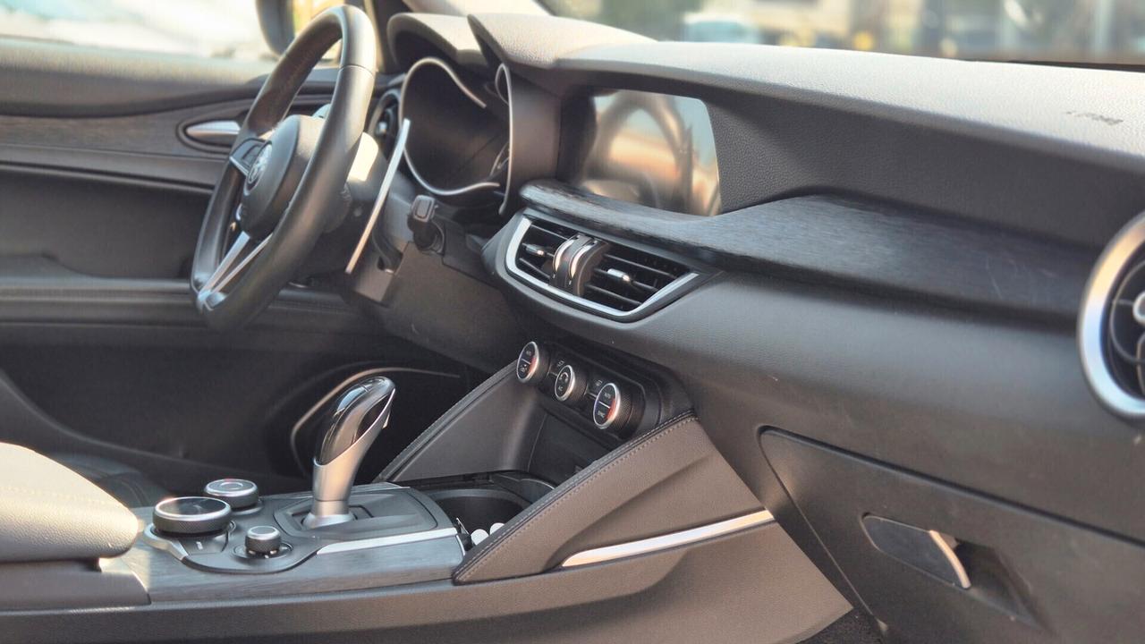 Alfa Romeo Stelvio 2.2 Turbodiesel 210 CV Q4 Veloce