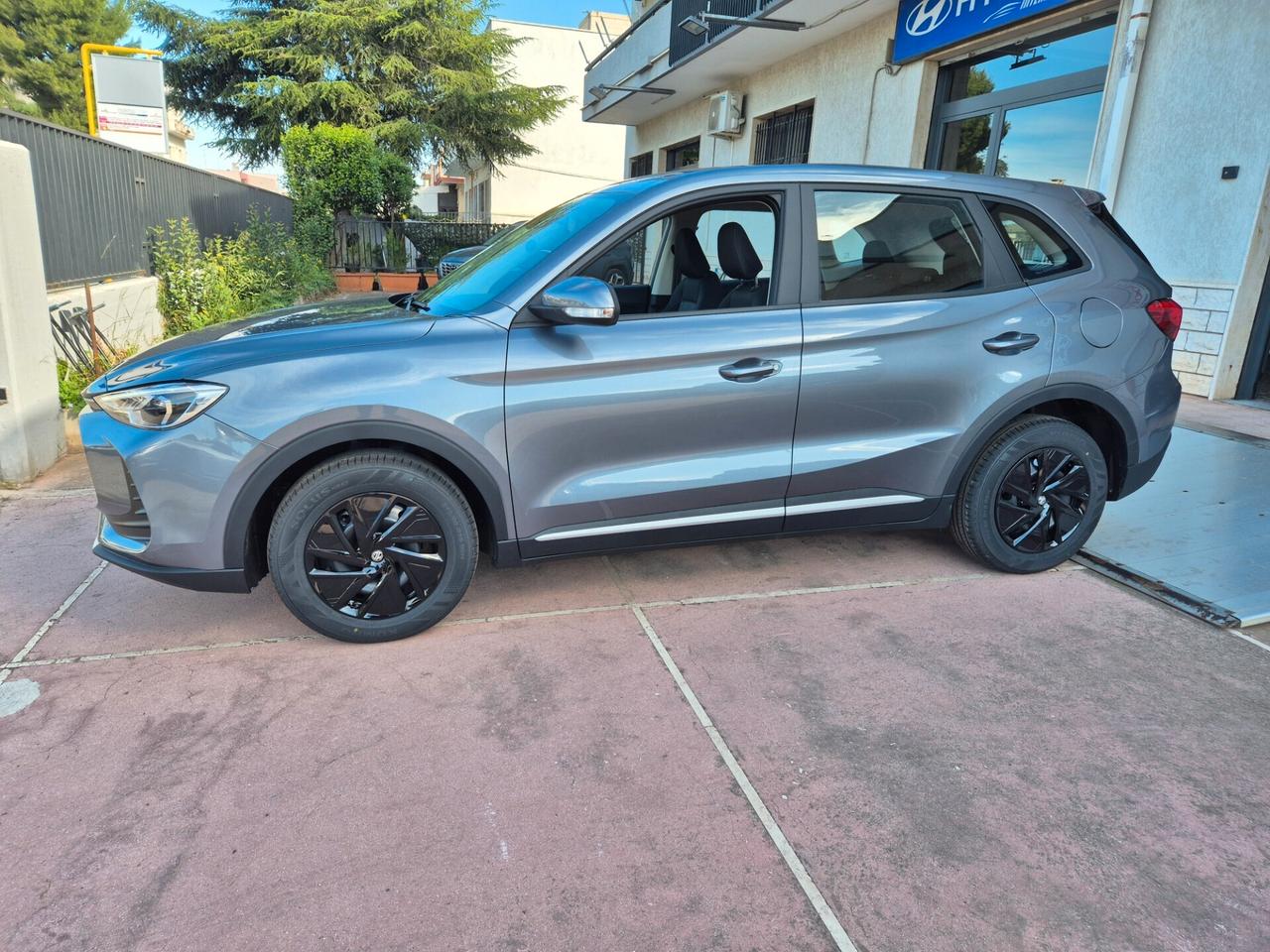 Mg ZS Standard Full Hybrid NUOVA