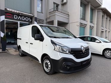 Renault TRAFIC 1.6 120 cv 3 POSTI