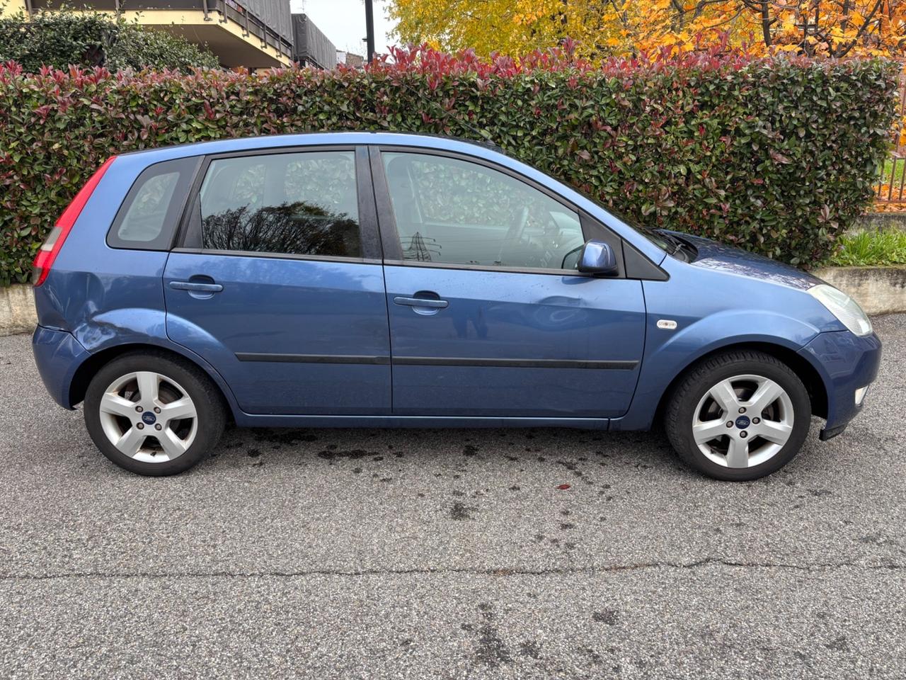 Ford Fiesta 1.2 16V 5p. - Neopatentati